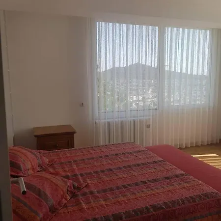 Yalikavak/gumusluk'de Sahili Olan Yazlik * Gumusluk